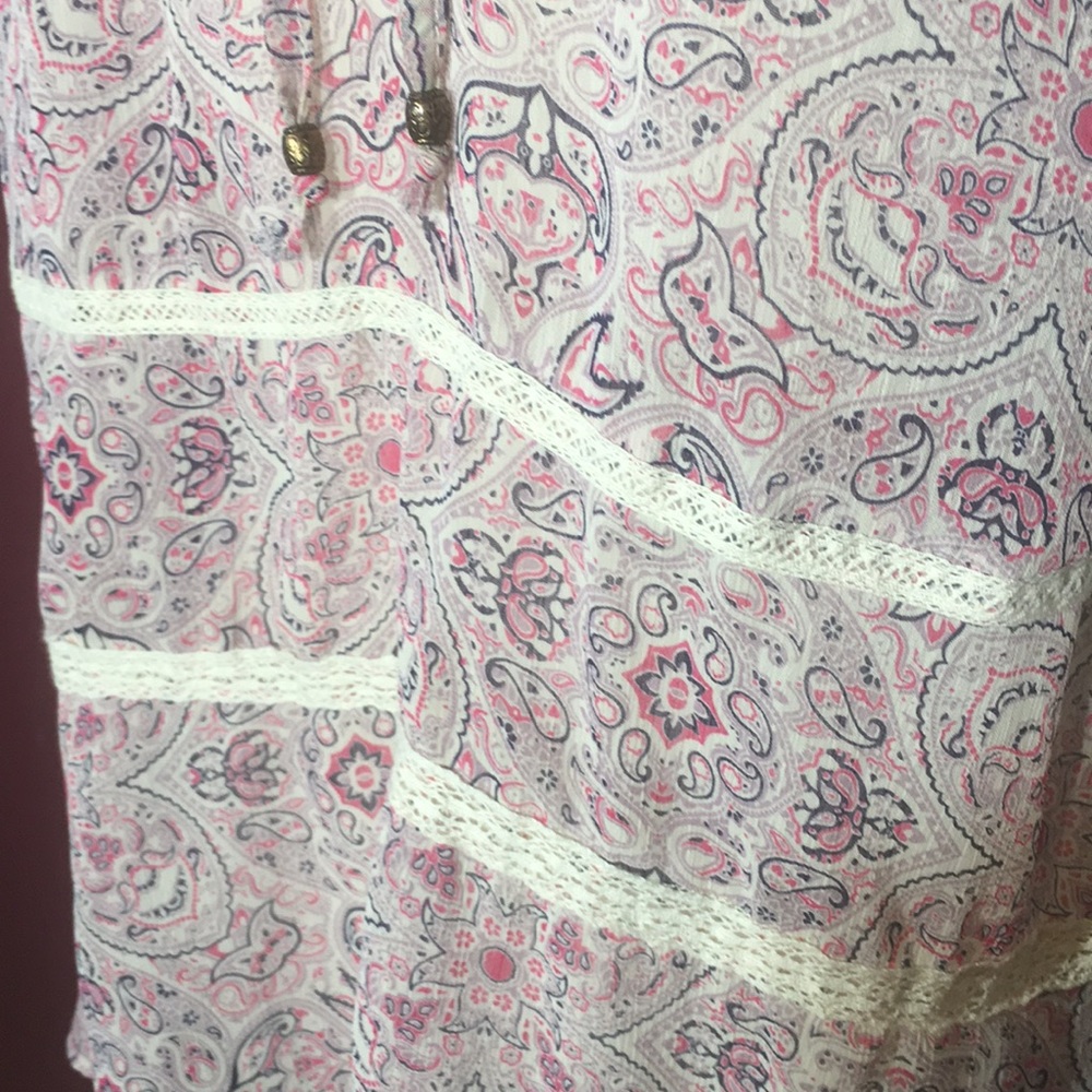 Xhilaration Medium thin short sleeve blouse - Picture 3 of 6